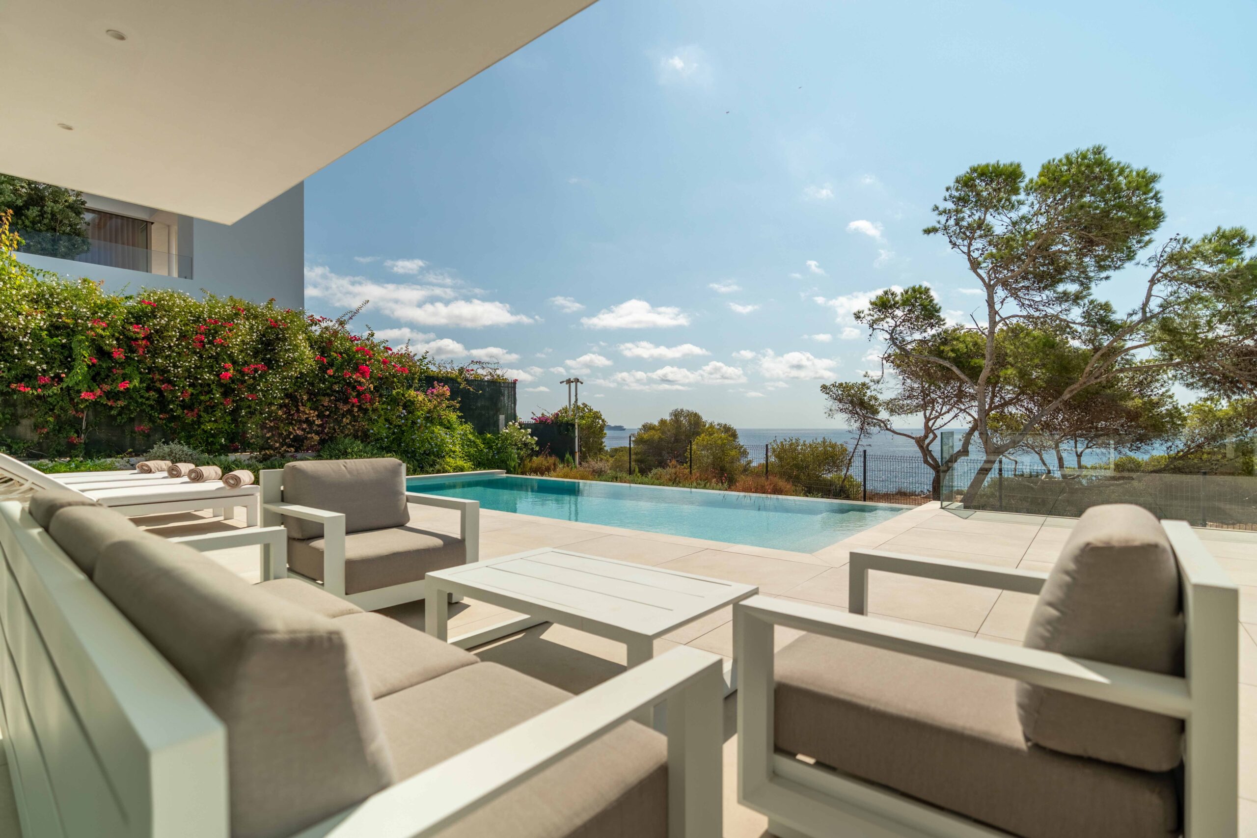 Fine exterior dinning spot in rental Villa Sa Careneta, ibiza.